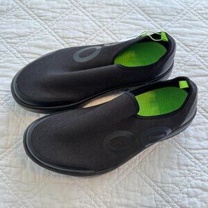 NEW - Men's Black OOFOS - OOMG EEZEE - Size 11- Style #5082
